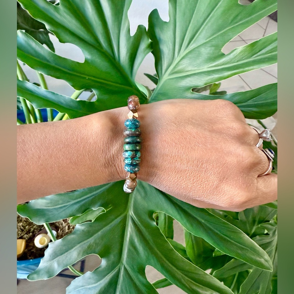 Turquoise, Hematite & Agate Bracelet (one) - Picture 1 of 4